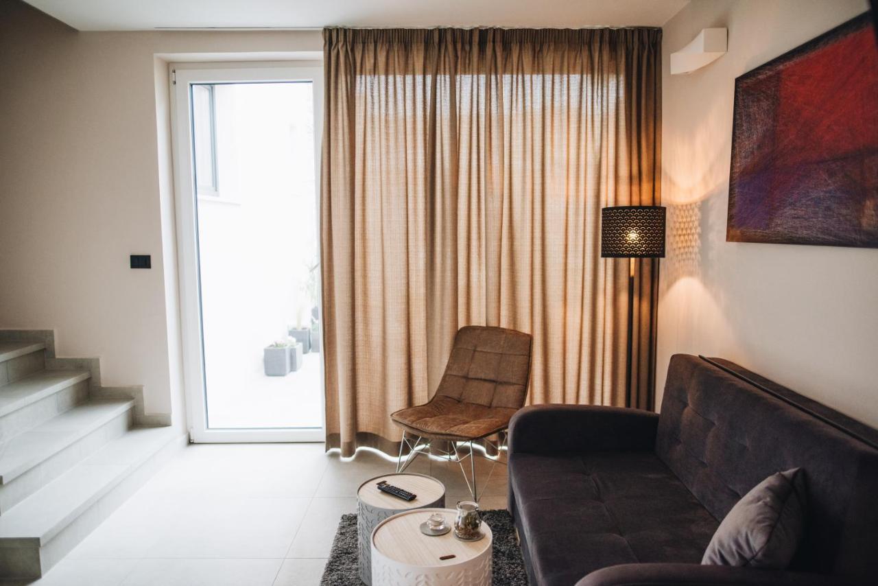 Stay In The Very Heart Of Porec - 50M To The Beach Zewnętrze zdjęcie