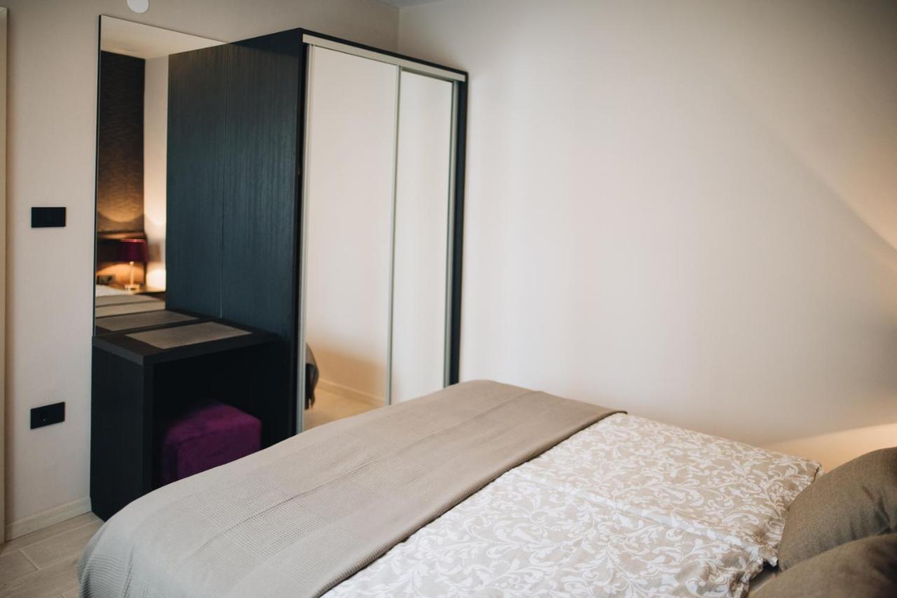 Stay In The Very Heart Of Porec - 50M To The Beach Zewnętrze zdjęcie