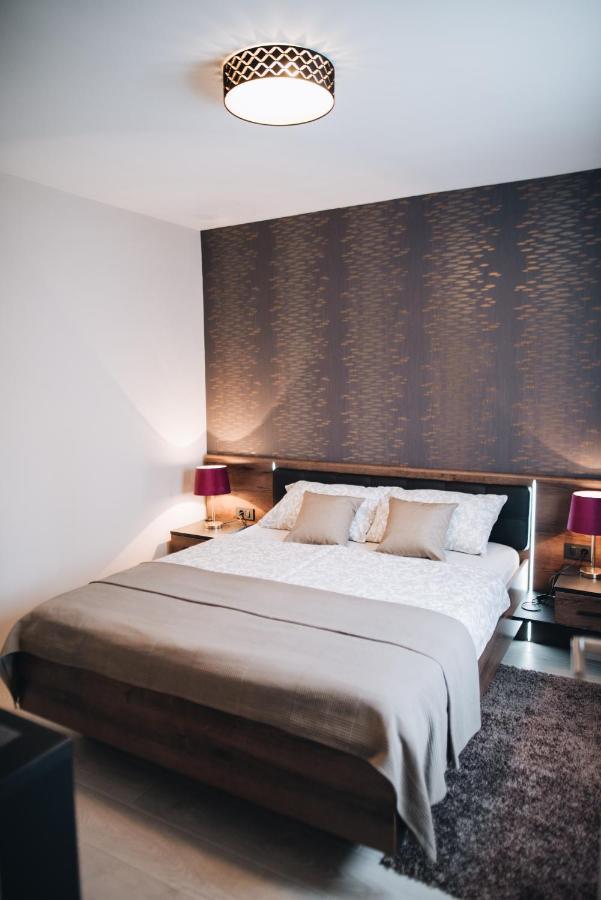 Stay In The Very Heart Of Porec - 50M To The Beach Zewnętrze zdjęcie
