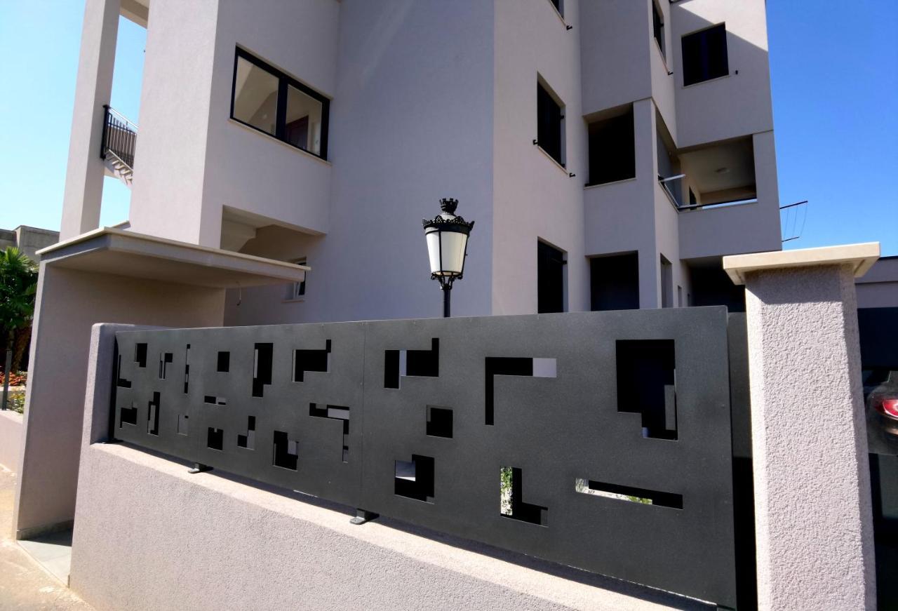 Stay In The Very Heart Of Porec - 50M To The Beach Zewnętrze zdjęcie