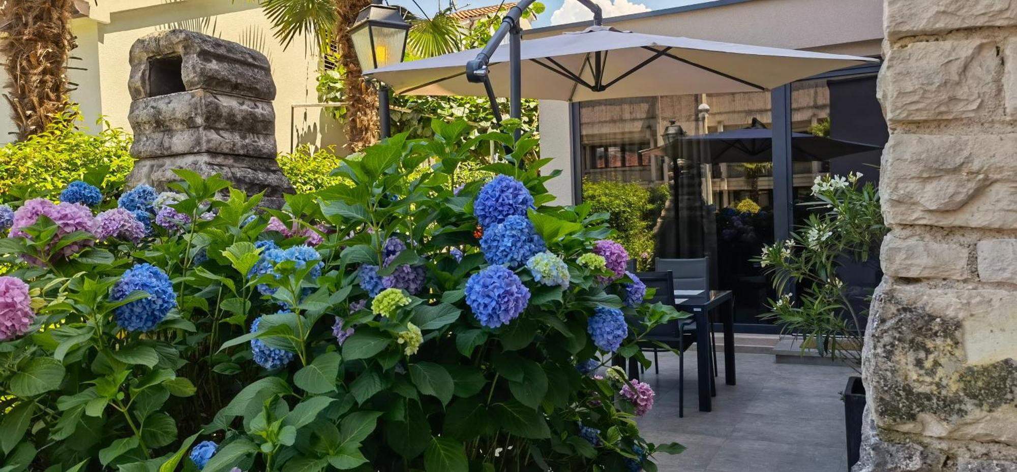 Stay In The Very Heart Of Porec - 50M To The Beach Zewnętrze zdjęcie